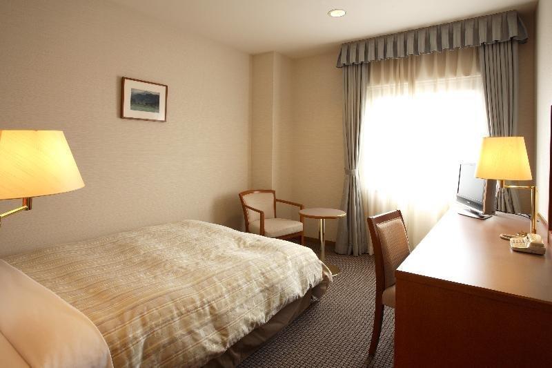 เจอาร์-อีสต์ โฮเต็ล เมตส์ สึดานูมะ Hotel Narashino ภายนอก รูปภาพ